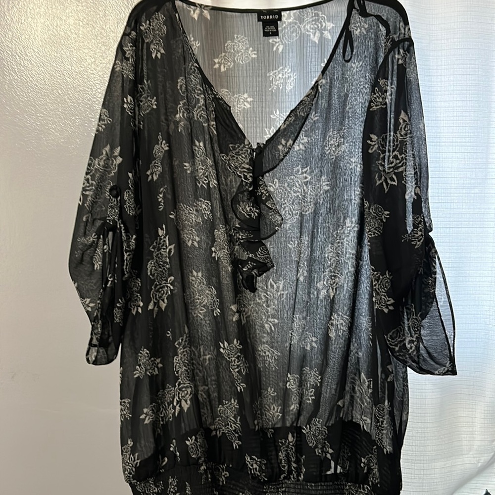 Black & white floral blouse